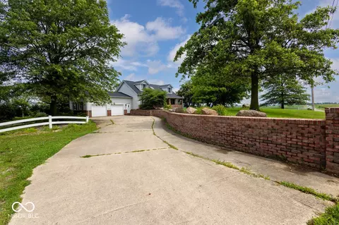 7176 E State Road 234, Ladoga, IN 47954