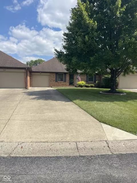 Exterior - 541 Eagle Crest Dr, Brownsburg, IN 46112 photo 4 of 4