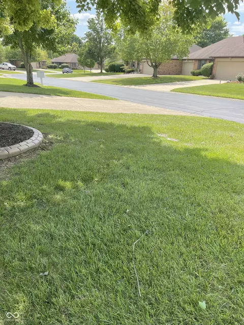 Exterior - 541 Eagle Crest Dr, Brownsburg, IN 46112 photo 3 of 4