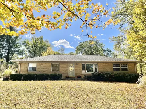 56 Hazelnut Dr, Cloverdale, IN 46120