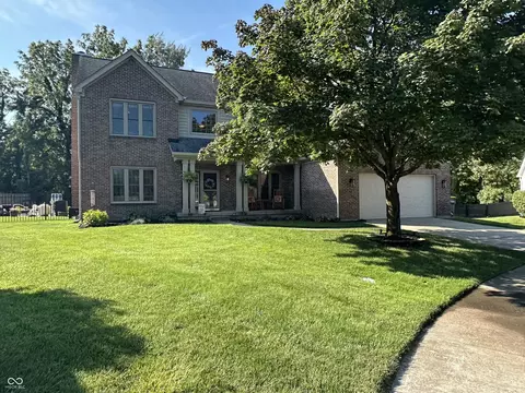 10211 Tammer Dr, Carmel, IN 46032