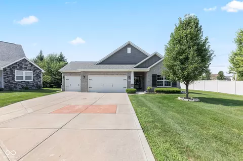 2121 Somerset Dr, Franklin, IN 46131