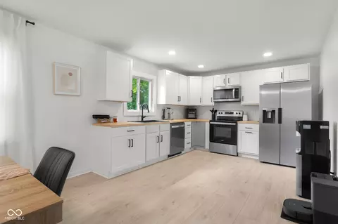 Kitchen - 155 Hauser Dr, Hope, IN 47246 photo 1 of 5