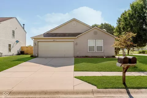 8180 S Lodge Ln, Pendleton, IN 46064