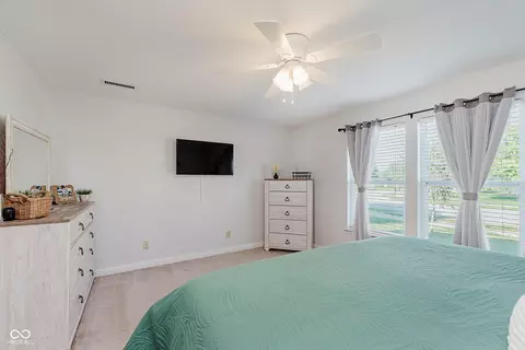Bedroom - 8180 S Lodge Ln, Pendleton, IN 46064 photo 2 of 5