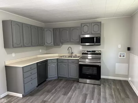 Kitchen - 3965 Alsace Pl, Indianapolis, IN 46226 photo 1 of 1