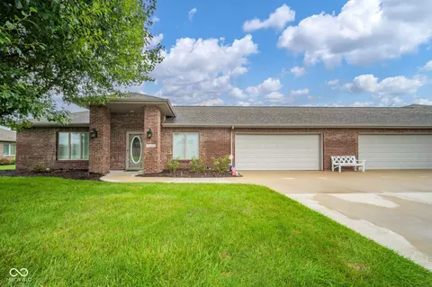 1815 S Patriot Dr, Yorktown, IN 47396