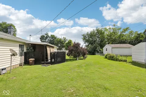Exterior - 2101 E Grace Ct, Muncie, IN 47302 photo 12 of 13