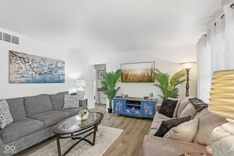 Living - 2101 E Grace Ct, Muncie, IN 47302 photo 1 of 1