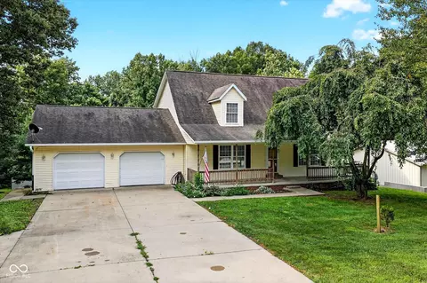 6623 Megans Way W, Ellettsville, IN 47429
