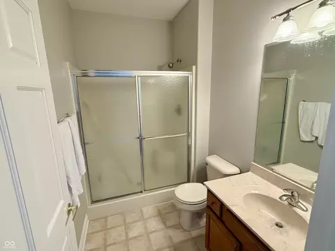 Bath - 1238 Passage Way, Plainfield, IN 46168 photo 3 of 3