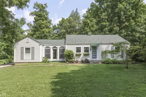 412 Beech Park Dr, Greenwood, IN 46142