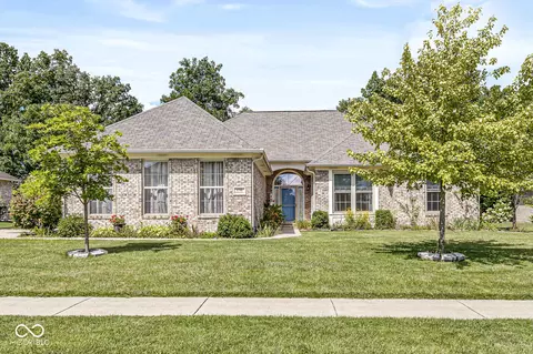 1790 Woodfield Dr, Greenwood, IN 46143