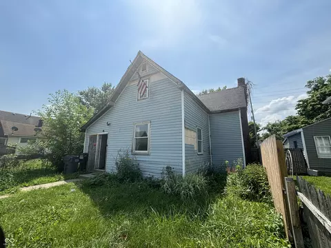 2221 E Lynn St, Anderson, IN 46016