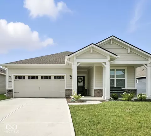 5811 Stetson Dr, Whitestown, IN 46075
