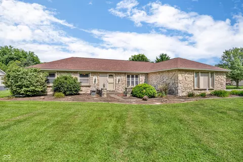 10940 Melissa Ann Dr, Indianapolis, IN 46234