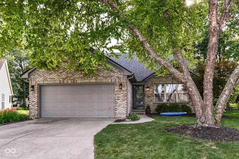 11160 Harrington Ln, Fishers, IN 46038