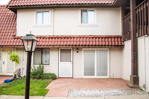 2712 Palo Verde Ct #37B, Indianapolis, IN 46227