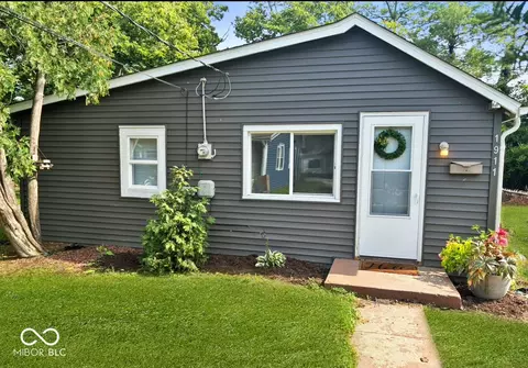 1911 Mulberry St, Noblesville, IN 46060