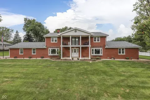 676 Brookview Dr, Greenwood, IN 46142
