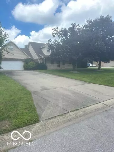 1796 Windmill Dr, Avon, IN 46123