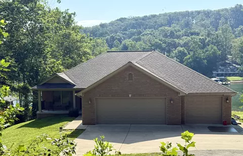 3961 S Summit Ln, Columbus, IN 47201