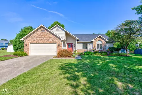7732 Geist Estates Dr, Indianapolis, IN 46236