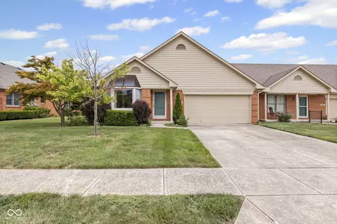 2923 Colony Lake West Dr, Plainfield, IN 46168