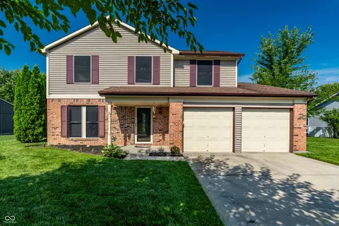 11856 Holland Dr, Fishers, IN 46038