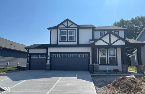7129 Stetson Dr, Whitestown, IN 46075