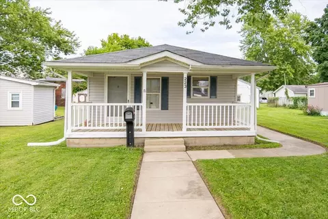 223 S West St, Thorntown, IN 46071