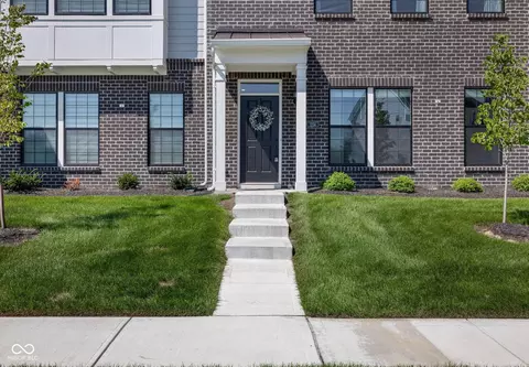 3256 Haflinger Dr, Zionsville, IN 46077