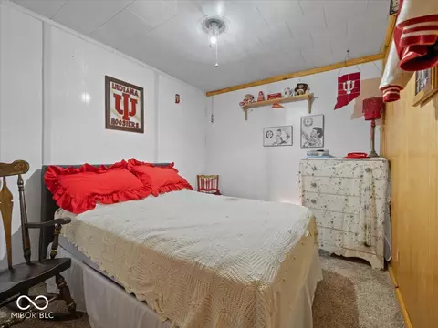 Bedroom - 6982 E Michigan Rd, Waldron, IN 46182 photo 3 of 4