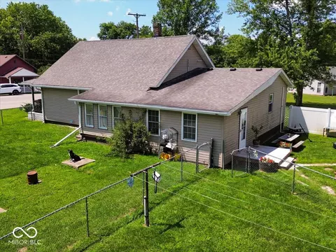 Exterior - 6982 E Michigan Rd, Waldron, IN 46182 photo 6 of 10