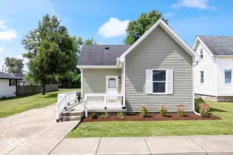 604 S Oak St, Fortville, IN 46040