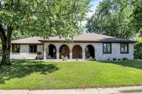 1260 Diablo Rd, Greenwood, IN 46143