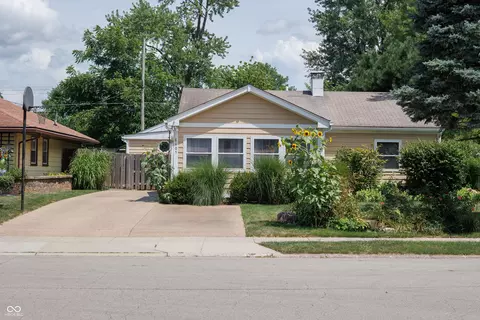 8405 Harrison Dr, Lawrence, IN 46226