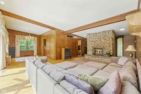 Living - 16632 Oak Rd, Westfield, IN 46074 photo 2 of 3