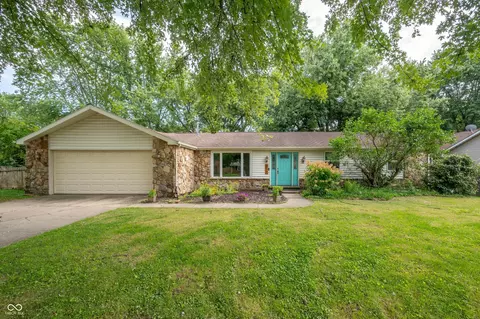 517 Spring Mill Rd, Anderson, IN 46013