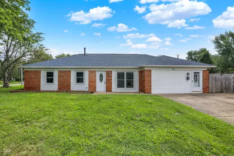 917 Willark Dr, New Whiteland, IN 46184