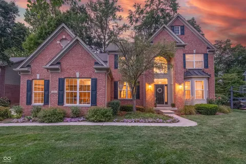 6847 Woodhaven Pl, Zionsville, IN 46077