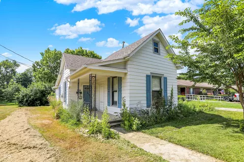 1515 S 16th St, Noblesville, IN 46060