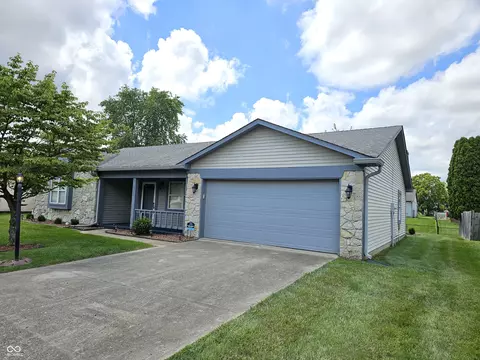 8230 Parsley Ln, Indianapolis, IN 46237