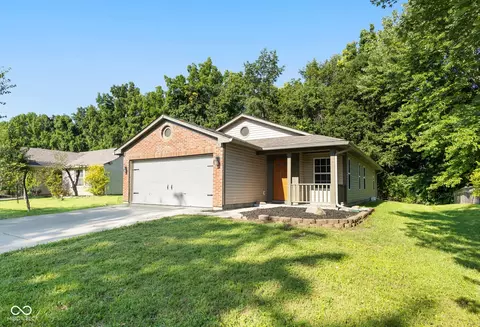 5804 Rolling Bluff Ln, Indianapolis, IN 46221