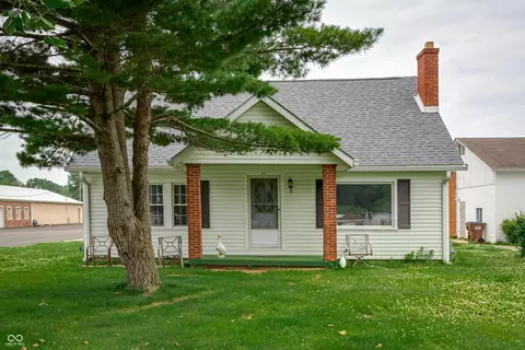 20-24 N Eisenhower Dr, Edinburgh, IN 46124