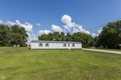 5587 S County Road 800 E, Coatesville, IN 46121