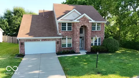 6926 Bretton Wood Dr, Indianapolis, IN 46268