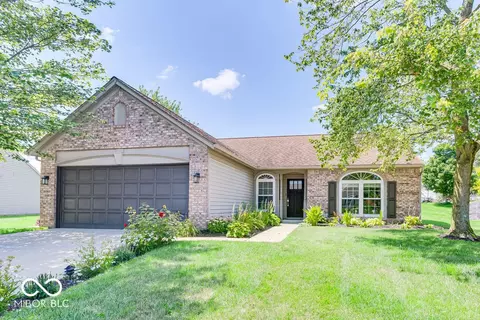 13144 Summerwood Ln, Fishers, IN 46038