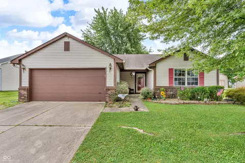399 Southway Ct, Bargersville, IN 46106