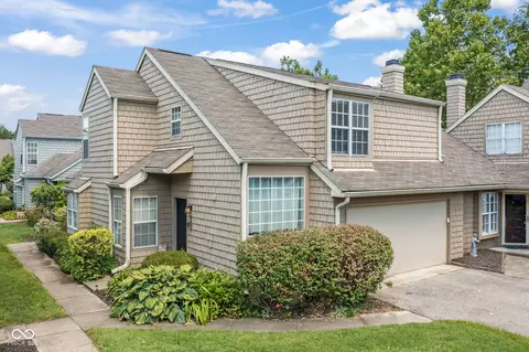 7407 Harbour Pt, Indianapolis, IN 46240